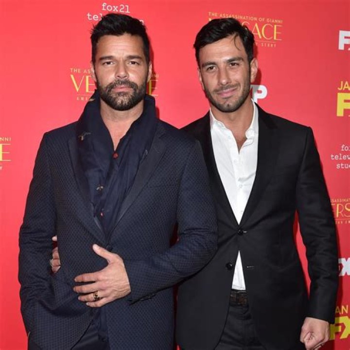 Unraveling the Mystery: Who is Ricky Martin Dating?
